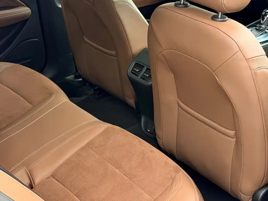 Buick Regal 2018 — фото 19