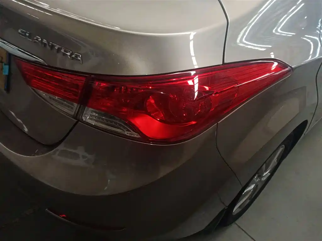 Hyundai Elantra Langdong 2015 — фото 8