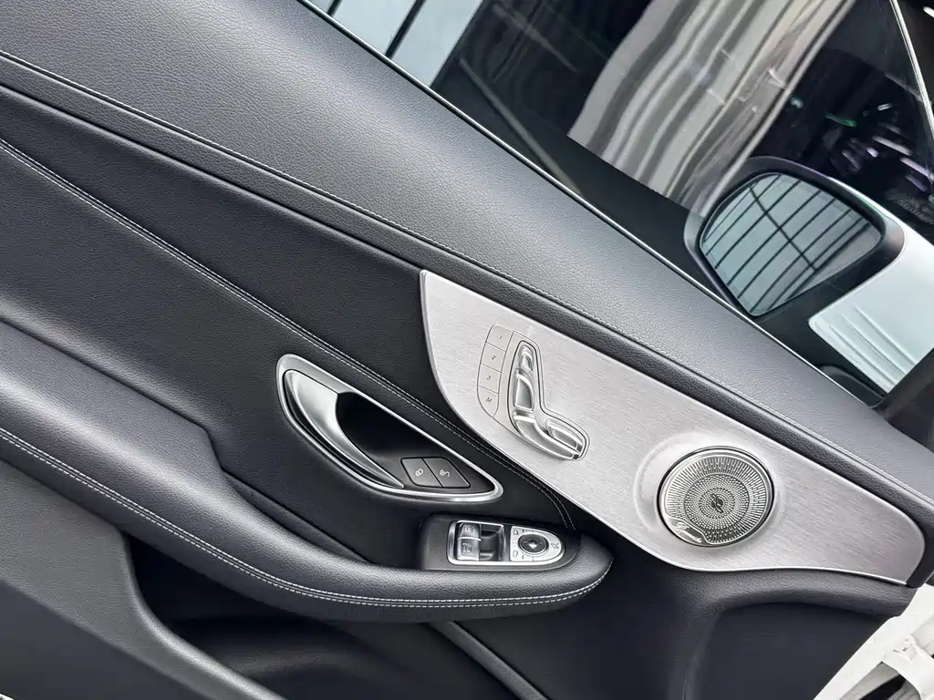 Mercedes-Benz C-Class 2020 — фото 18