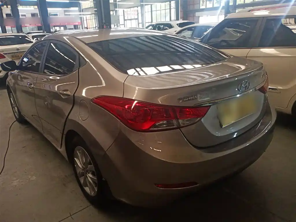 Hyundai Elantra Langdong 2015 — фото 5