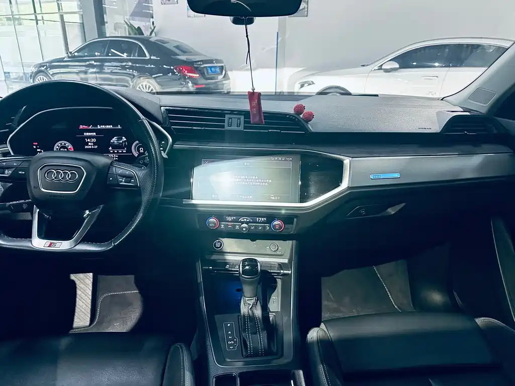 Audi Q3 Sportback 2022 — фото 12