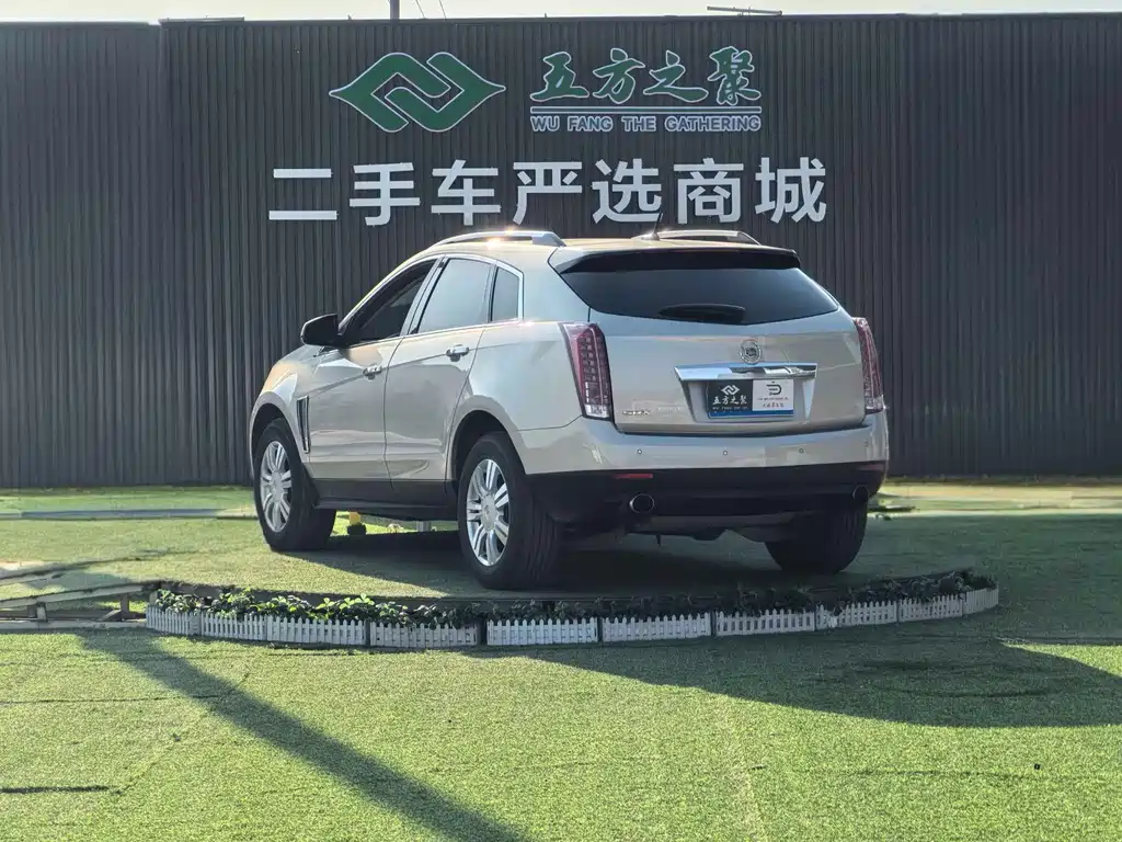 Cadillac SRX 2013 — фото 20