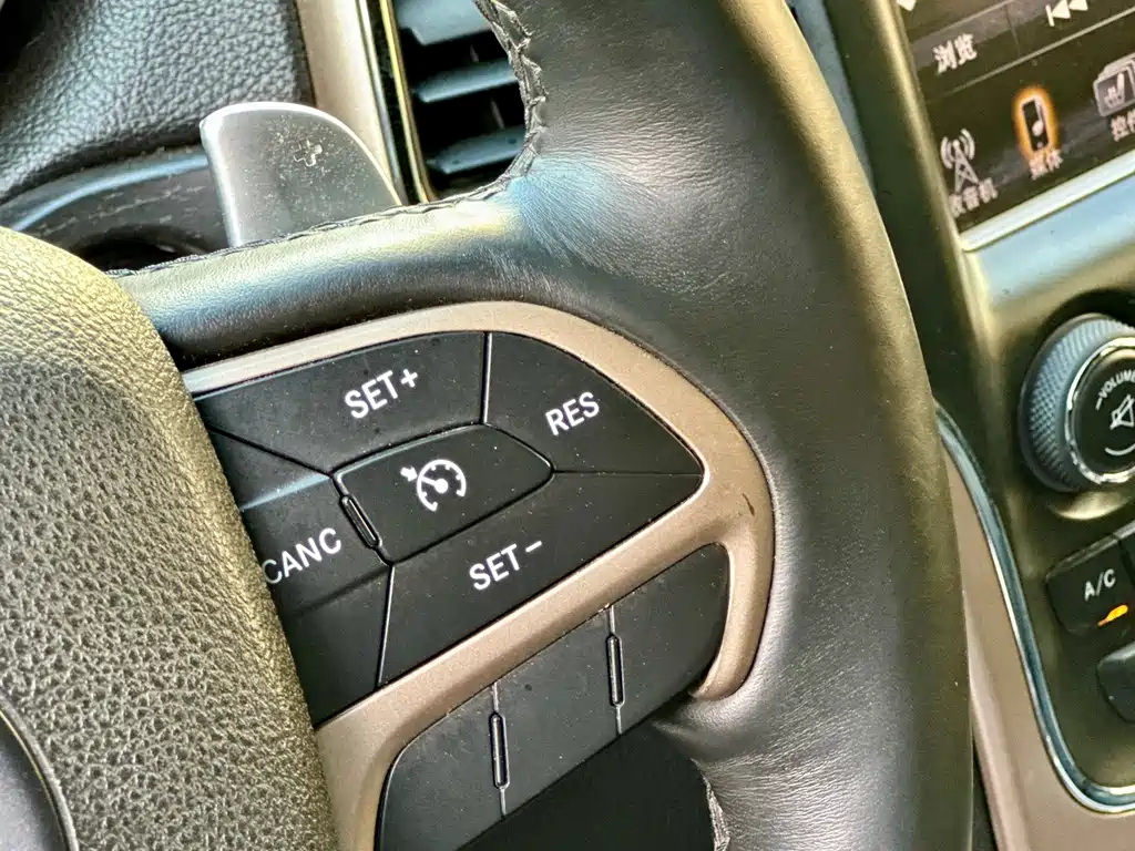 Jeep Grand Cherokee 2014 — фото 26