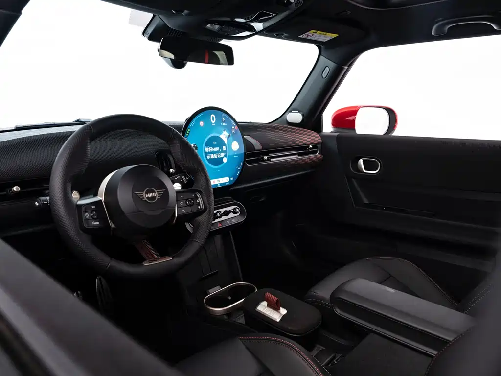 MINI JCW 2025 — фото 17