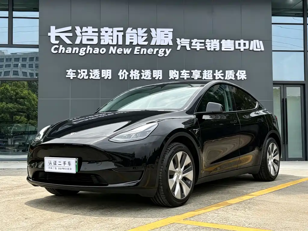 Tesla Model Y 2023 — фото 1