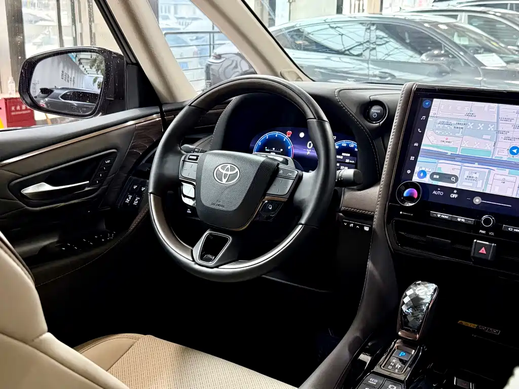 Toyota Alphard 2025 — фото 17