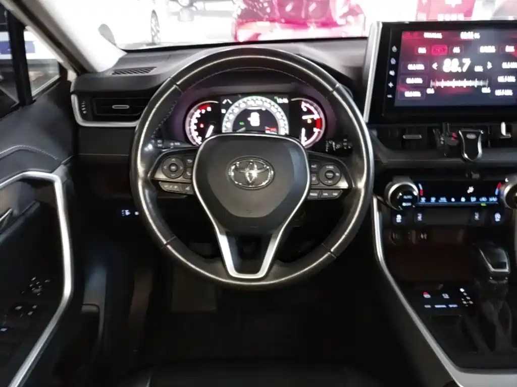 Toyota RAV4 2020 — фото 11
