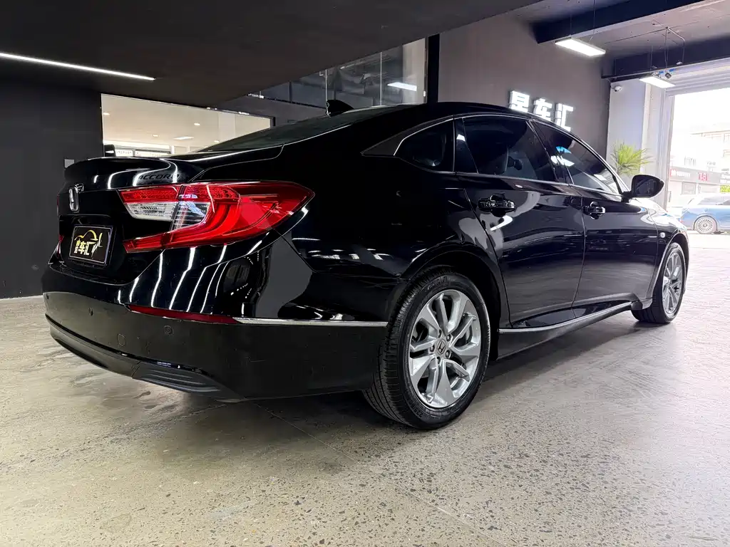 Honda Accord 2021 — фото 13