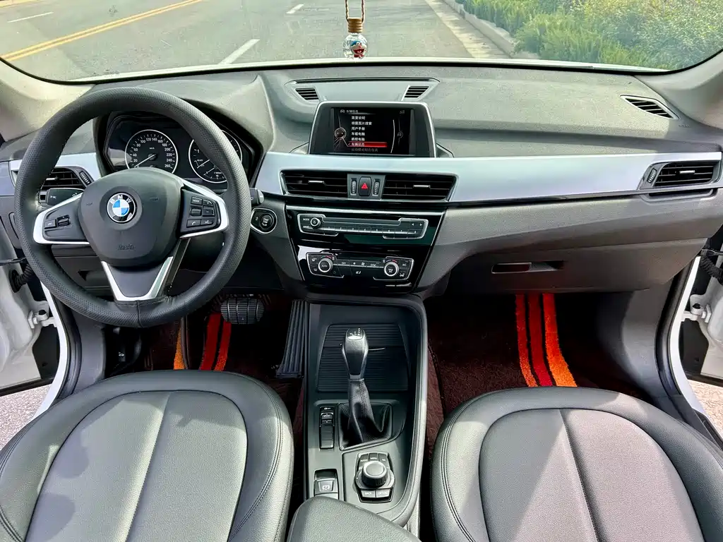 BMW X1 2017 — фото 11