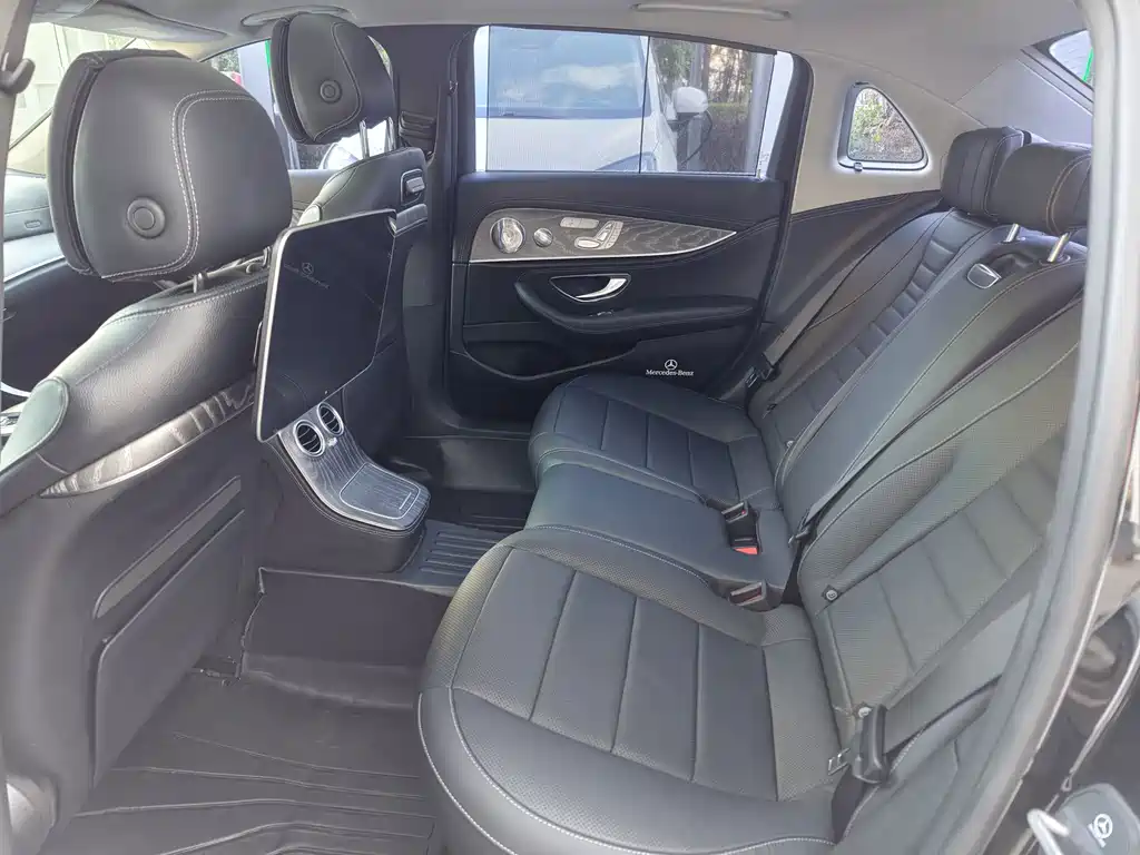Mercedes-Benz E-Class 2020 — фото 10
