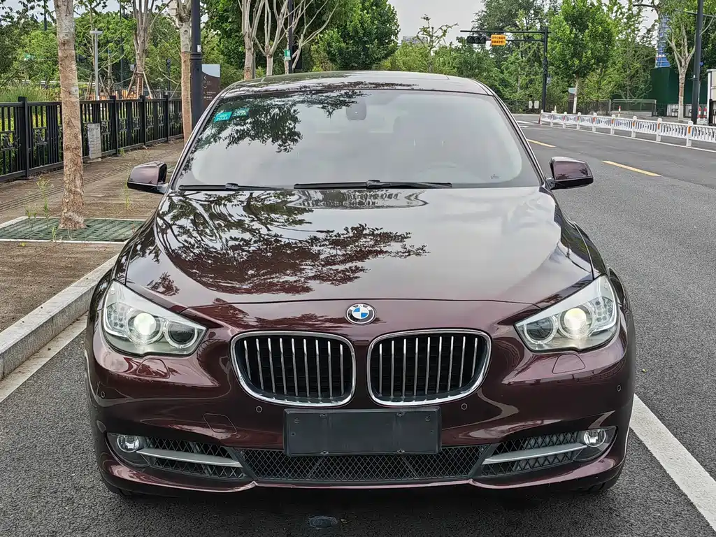 BMW 5 Series GT 2013 — фото 1