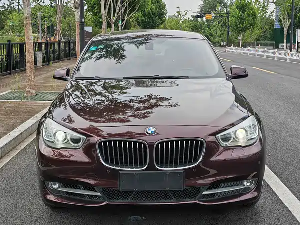 BMW 5 Series GT 2013