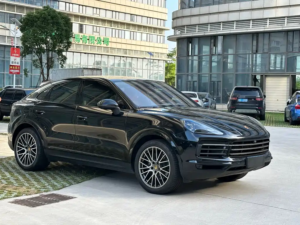 Porsche Cayenne 2023 — фото 3
