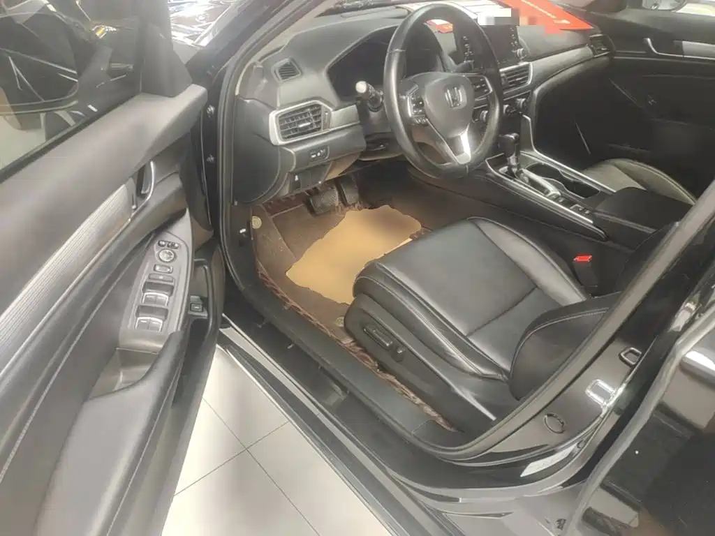 Honda Accord 2021 — фото 16