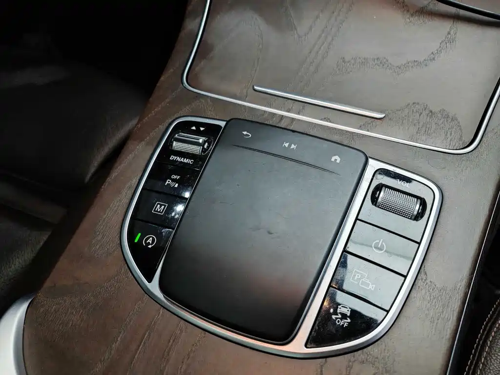 Mercedes-Benz GLC 2020 — фото 17
