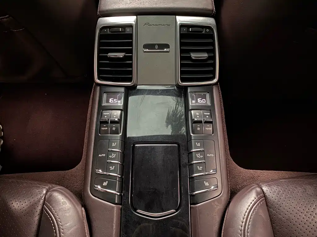 Porsche Panamera 2016 — фото 21