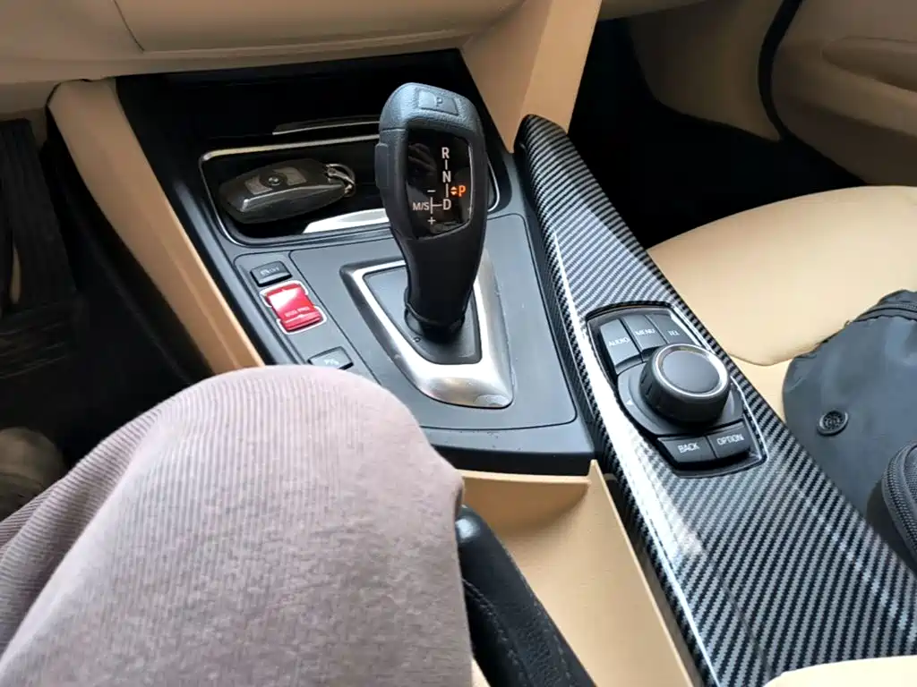 BMW 3 Series 2015 — фото 14