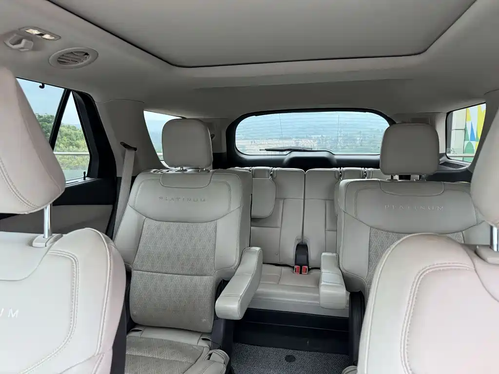 Ford Explorer 2020 — фото 20