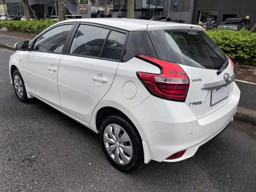 Toyota Yaris L 2020