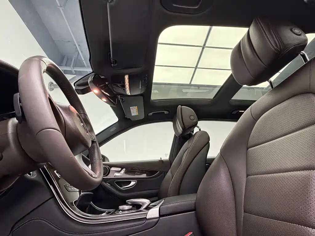 Mercedes-Benz GLC 2018 — фото 13