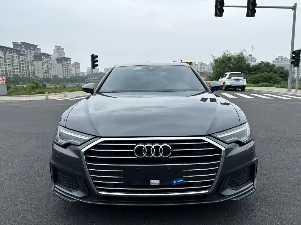 Audi A6L 2020 — фото 1