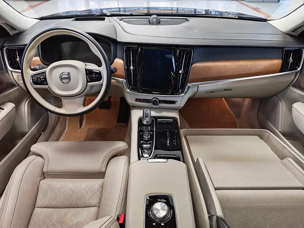 Volvo S90 PHEV 2020 — фото 17