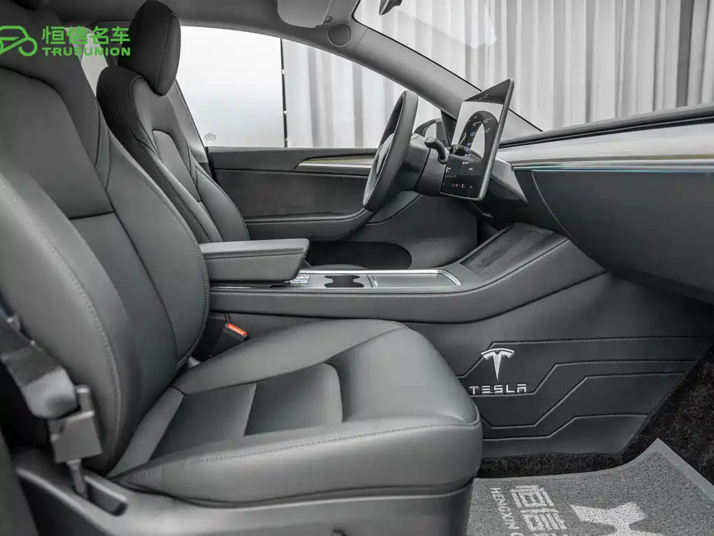Tesla Model Y 2023 — фото 14