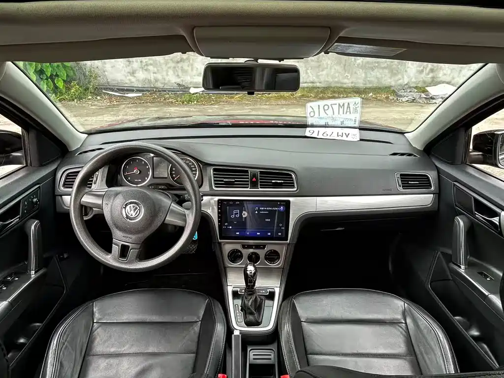 Volkswagen Lavida 2015