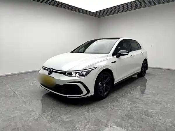 Volkswagen Golf 2024