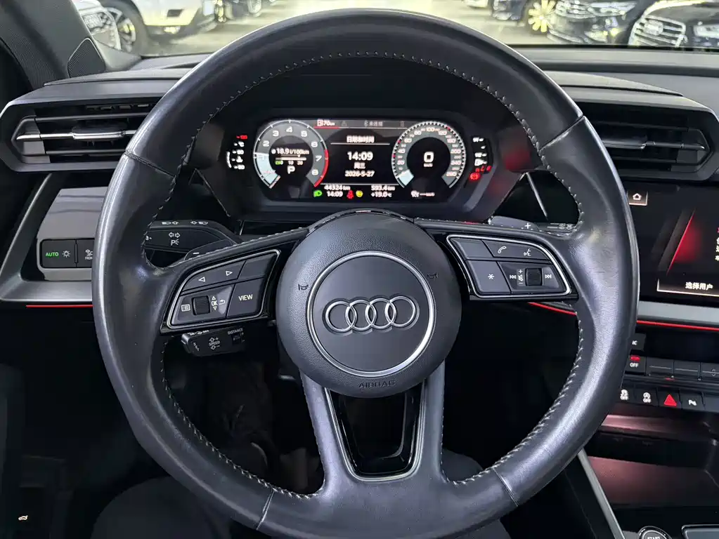 Audi A3 2021 — фото 16