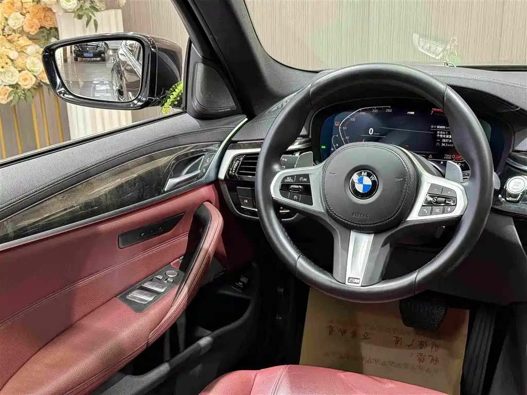 BMW 5 Series 2020 — фото 15
