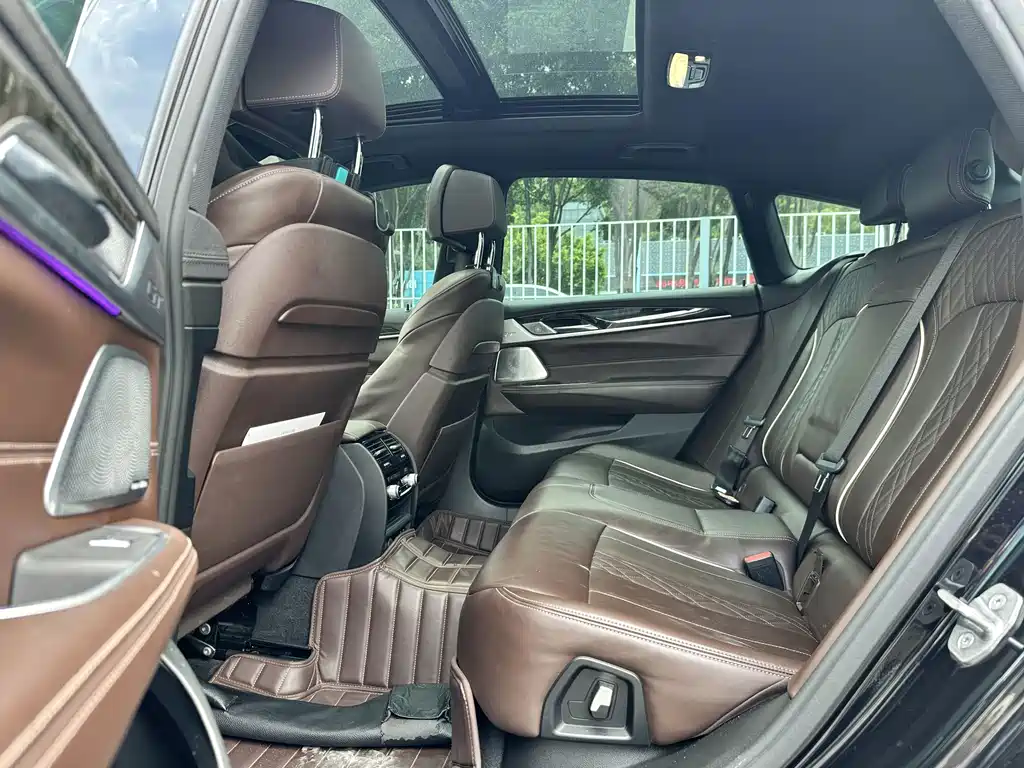 BMW 6 Series GT 2020 — фото 16