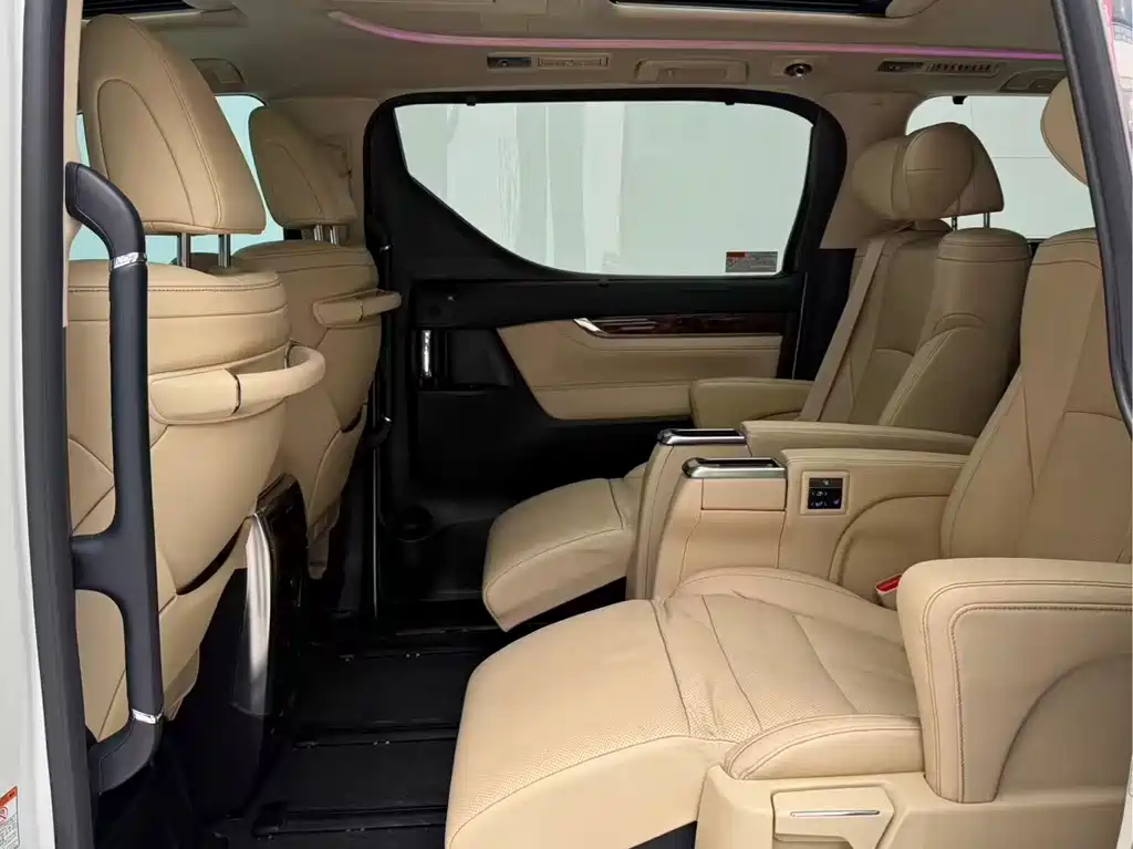 Toyota Alphard 2019 — фото 5