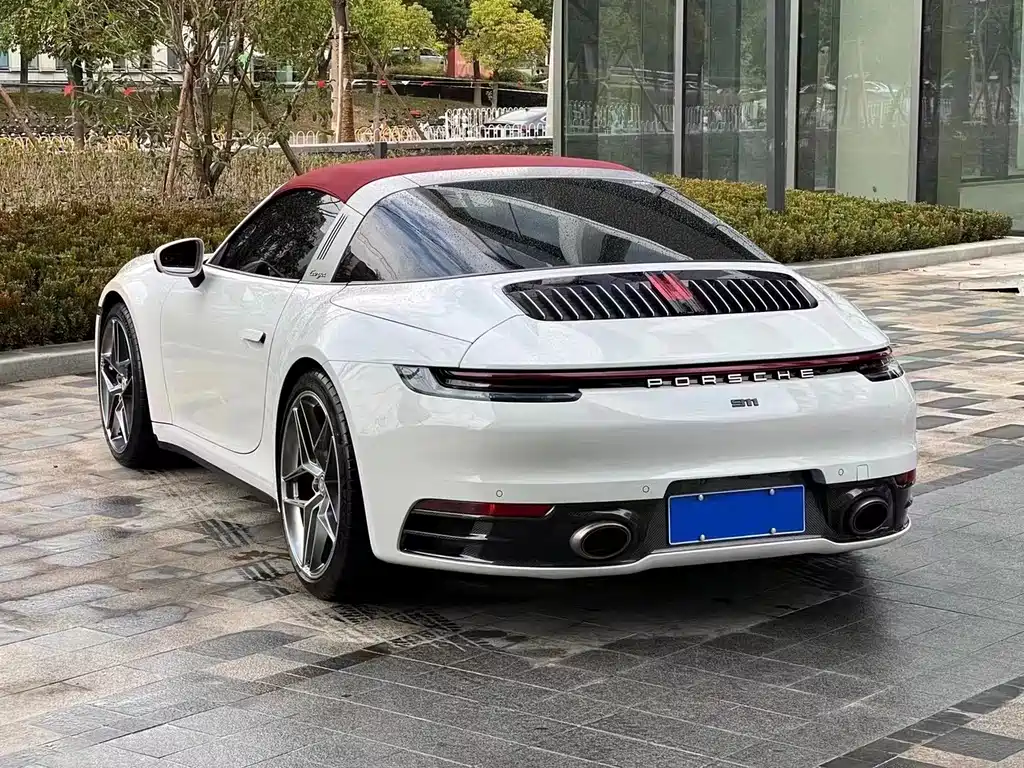 Porsche 911 2021 — фото 3