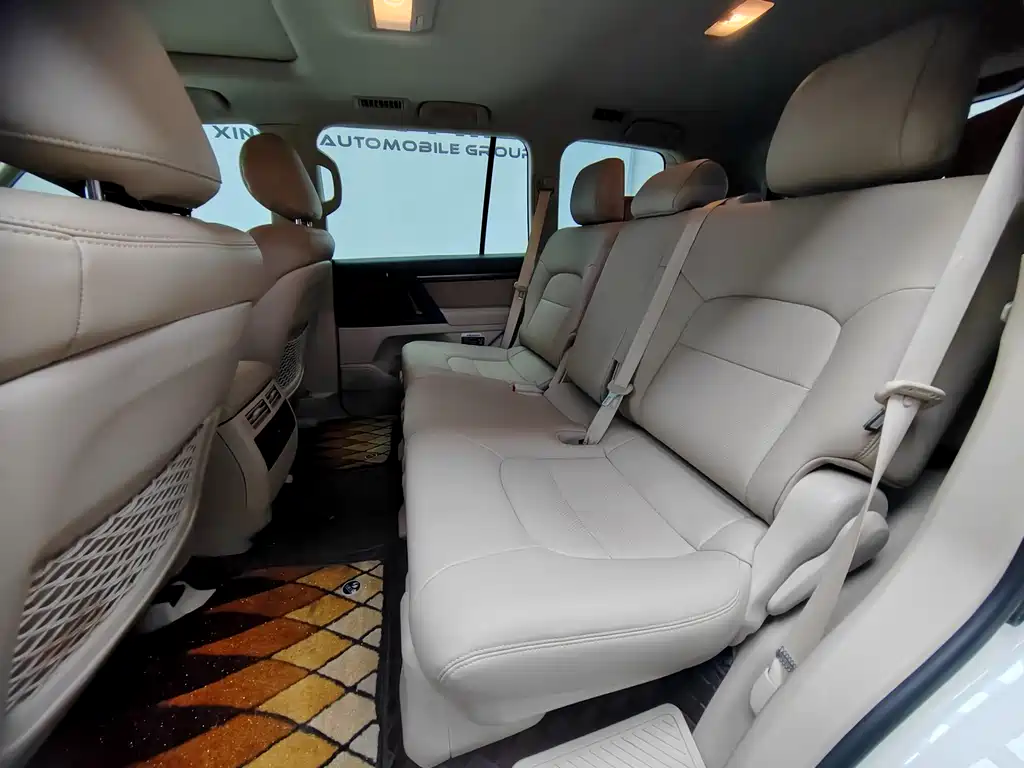 Toyota Land Cruiser 2020 — фото 21