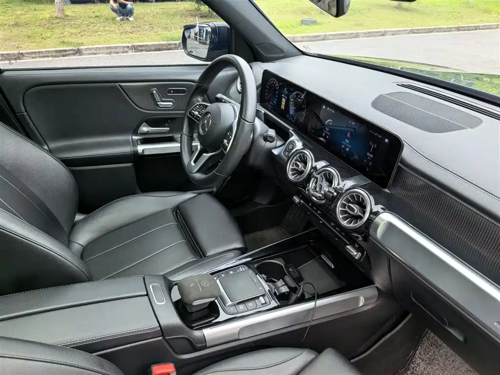 Mercedes-Benz GLB 2021 — фото 20