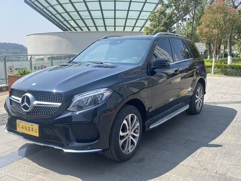 Mercedes-Benz GLE 2016