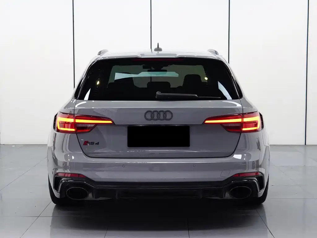 Audi RS 4 2019 — фото 6