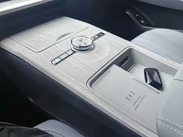 Geely Galaxy E8 2024