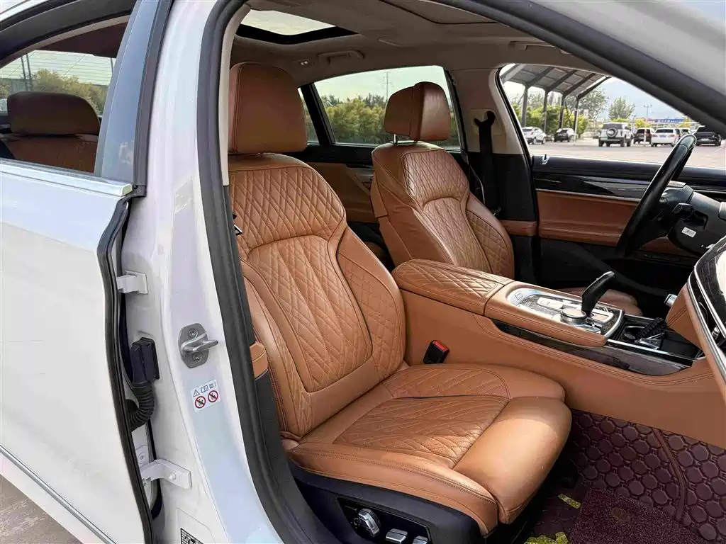 BMW 7 Series 2022 — фото 11
