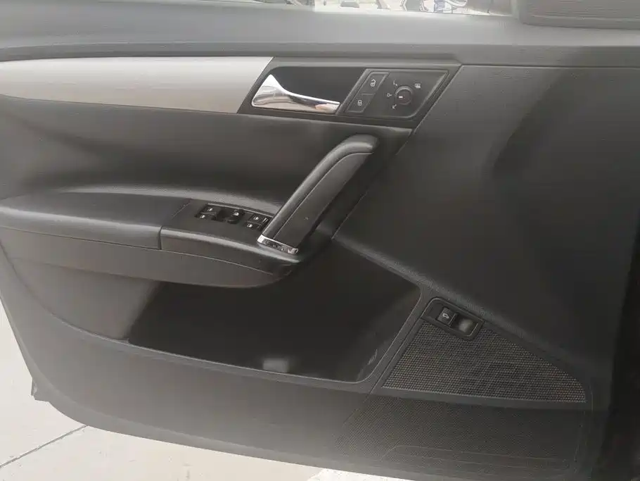 Volkswagen Lavida 2013