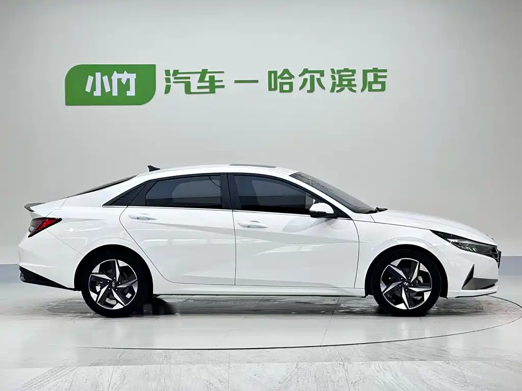 Hyundai Elantra 2023