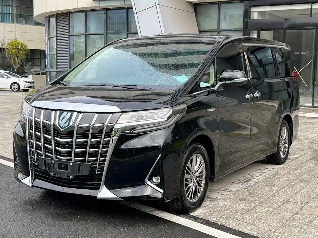 Toyota Alphard 2023 — фото 3