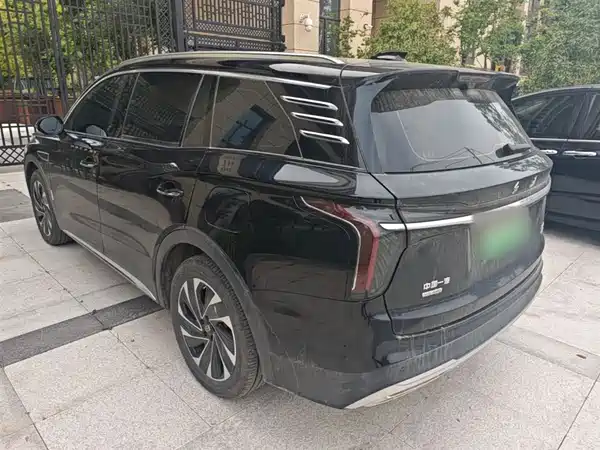 Hongqi HS7 PHEV 2024