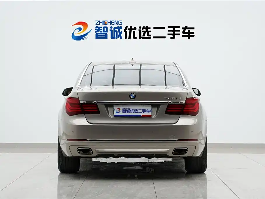 BMW 7 Series 2015 — фото 35