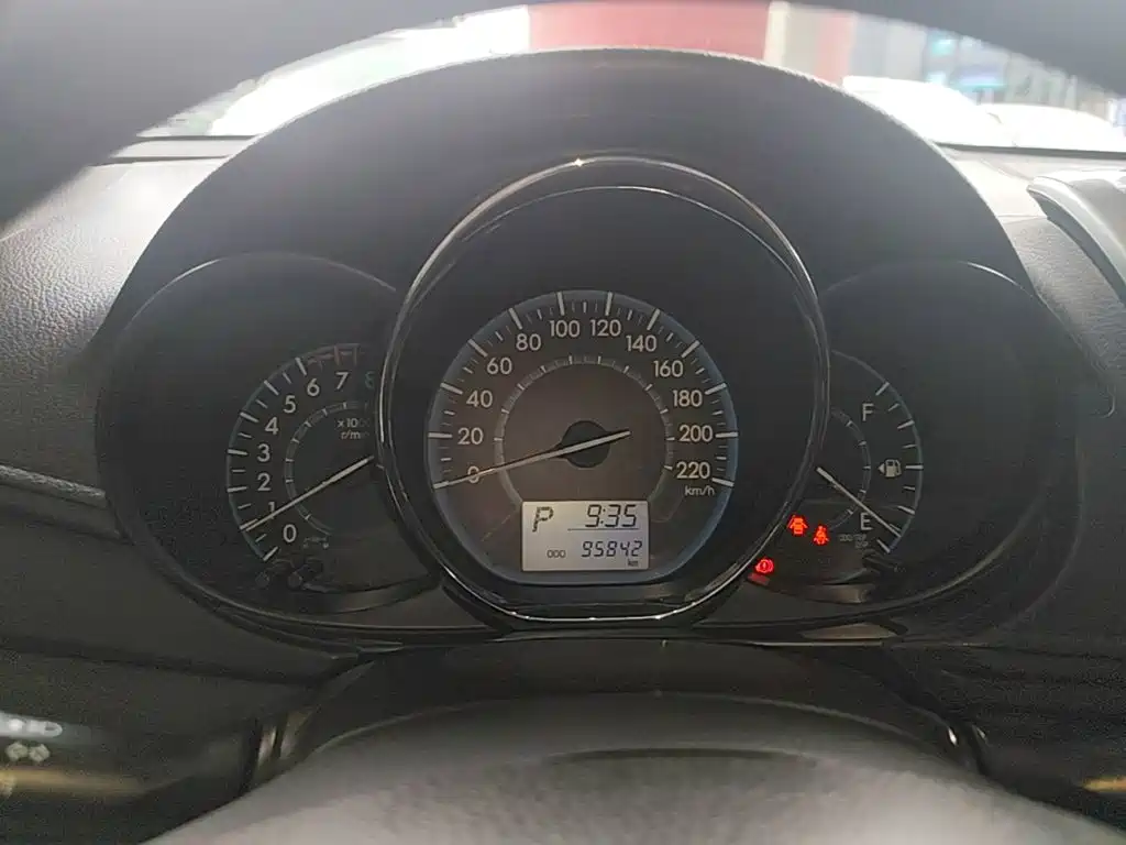 Toyota Vios 2016 — фото 12