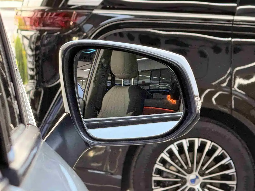 Toyota Sienna 2023 — фото 14