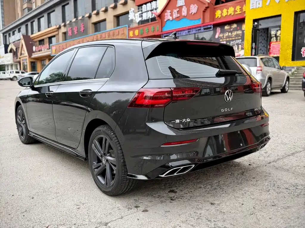 Volkswagen Golf 2023