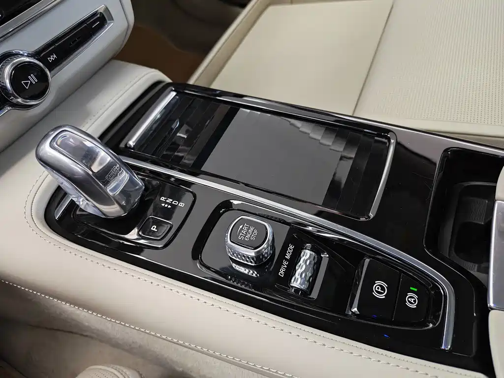Volvo S90 PHEV 2020 — фото 10