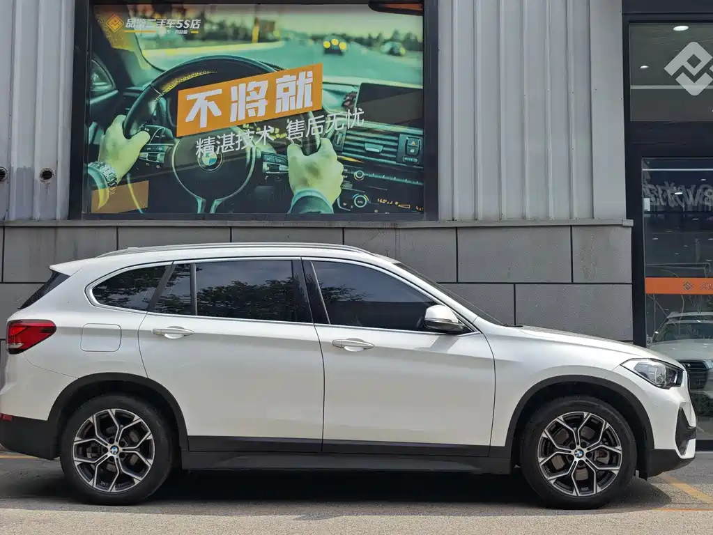 BMW X1 2022 — фото 2